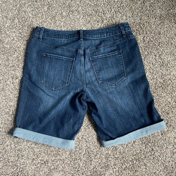 a.n.a. Mid Rise Denim Jean Cuffed Bermuda Jean Shorts, Medium Dark Wash, Size 6 - Picture 6 of 9